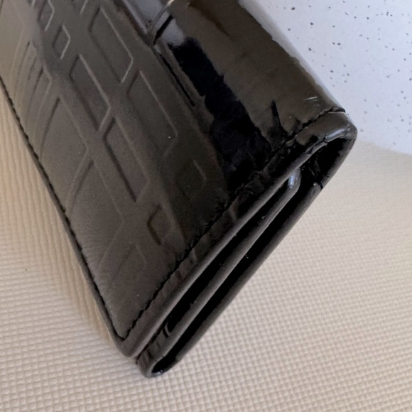 Burberry Patent Leather Nova Embossed Key Holder - Picture 5 of 6